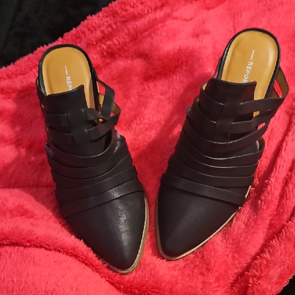 Report Black Strappy Mules